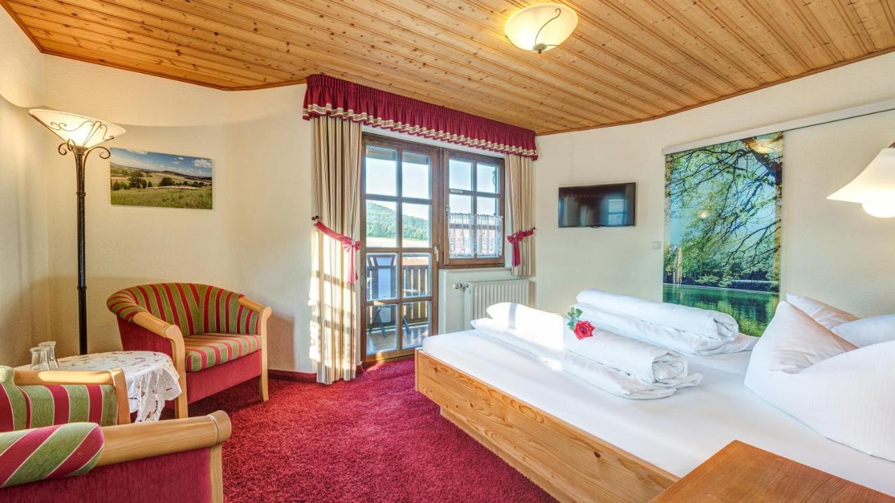 Landhotel Zur Gruenen Kutte Bernshausen Eksteriør billede